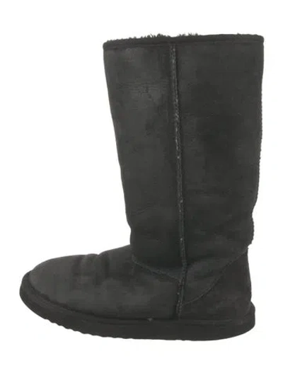 Pre-owned Ugg Suede Boots In Black