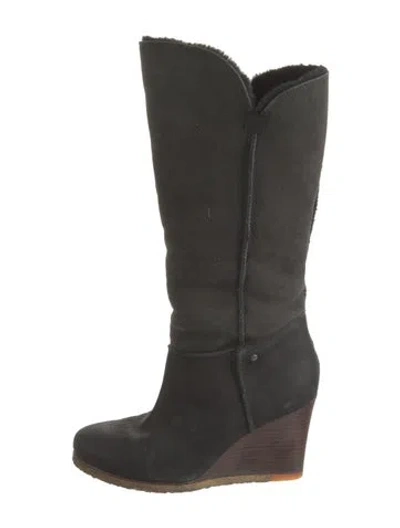 Pre-owned Ugg Suede Boots In Black