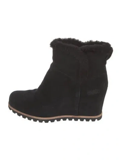 Pre-owned Ugg Suede Boots In Black