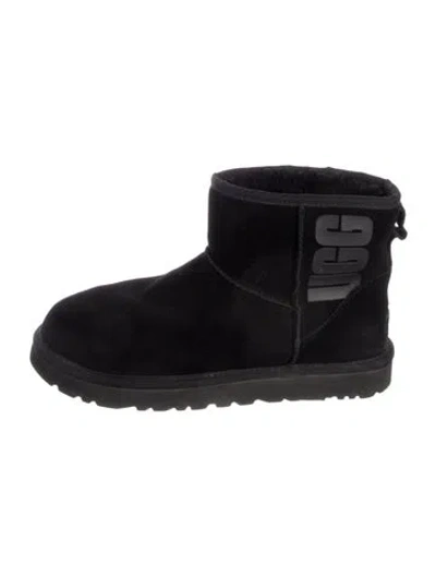 Pre-owned Ugg Suede Boots In Black