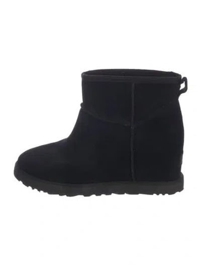 Pre-owned Ugg Suede Boots In Black