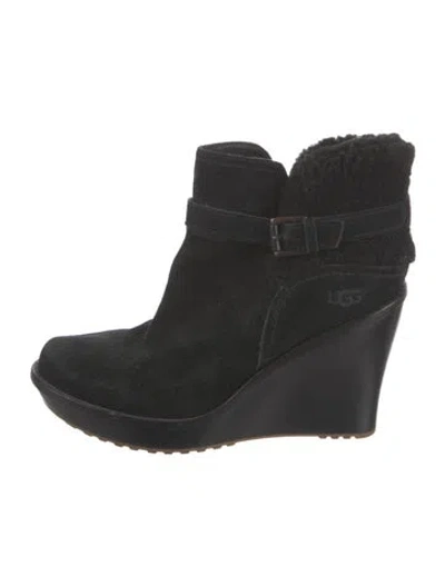 Pre-owned Ugg Suede Boots In Black