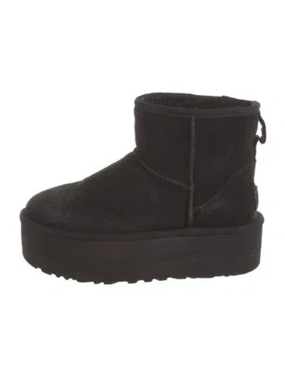 Pre-owned Ugg Suede Boots In Black