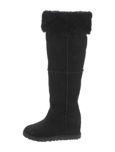 Pre-owned Ugg Suede Boots In Black