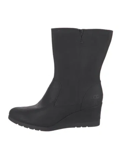 Pre-owned Ugg Suede Boots In Black