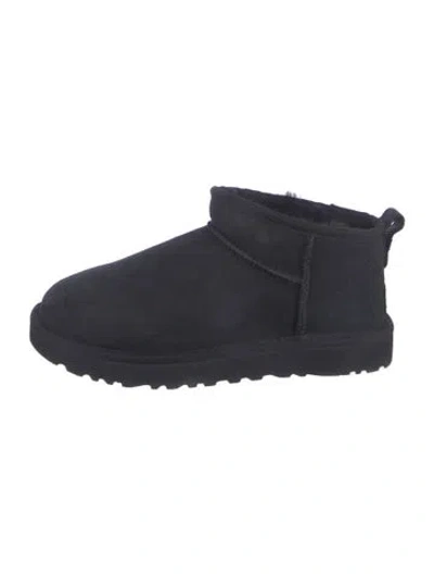 Pre-owned Ugg Suede Boots In Black