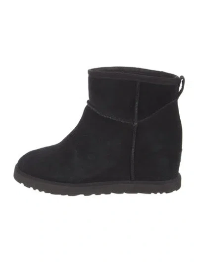 Pre-owned Ugg Suede Boots In Black
