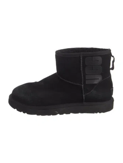 Pre-owned Ugg Suede Boots In Black