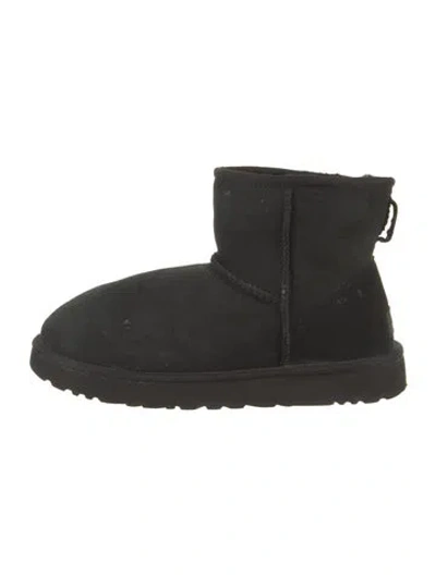 Pre-owned Ugg Suede Boots In Black