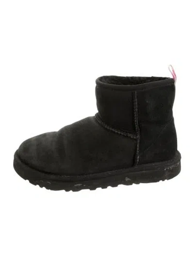 Pre-owned Ugg Suede Boots In Black
