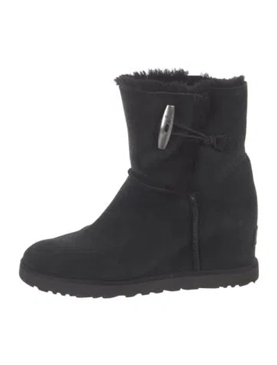 Pre-owned Ugg Suede Boots In Black