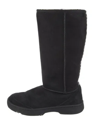 Pre-owned Ugg Suede Boots In Black