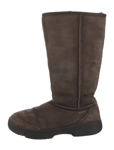 Pre-owned Ugg Suede Boots In Brown