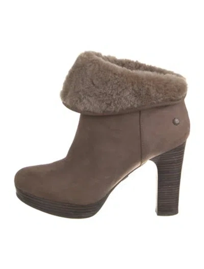 Pre-owned Ugg Suede Boots In Brown