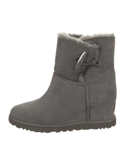 Pre-owned Ugg Suede Boots In Gray