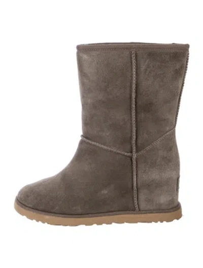 Pre-owned Ugg Suede Boots In Gray