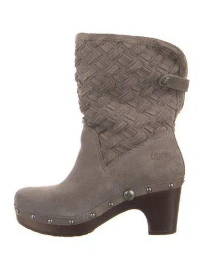 Pre-owned Ugg Suede Boots In Gray