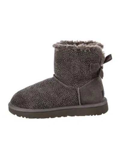 Pre-owned Ugg Suede Boots In Gray