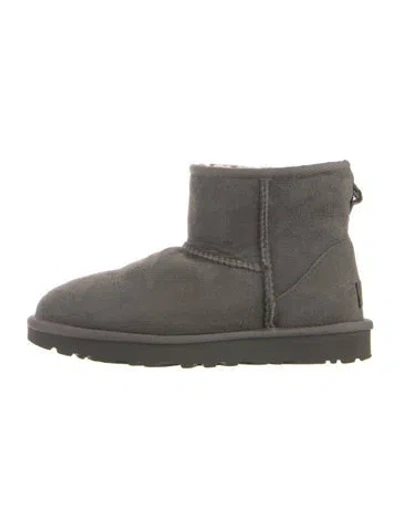 Pre-owned Ugg Suede Boots In Gray