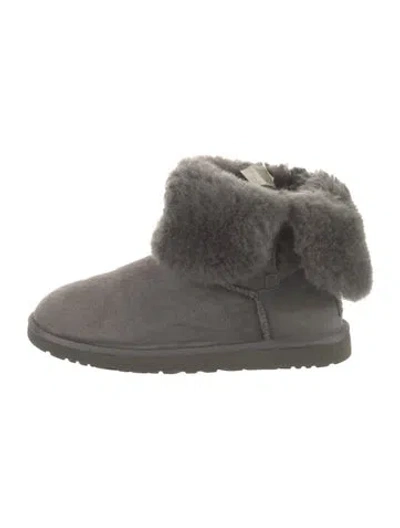 Pre-owned Ugg Suede Boots In Gray