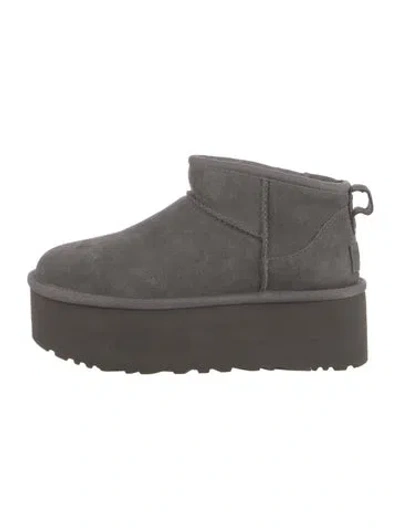 Pre-owned Ugg Suede Boots In Gray