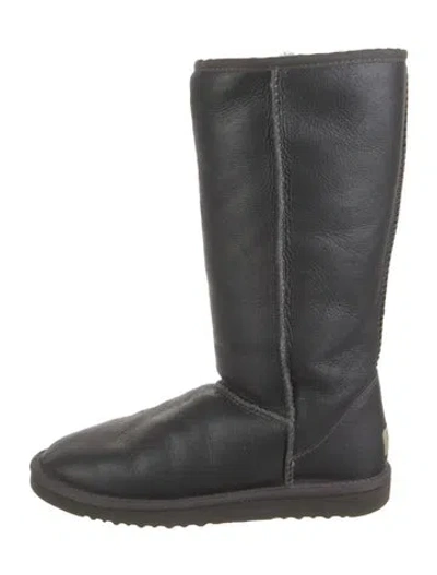 Pre-owned Ugg Suede Boots In Gray