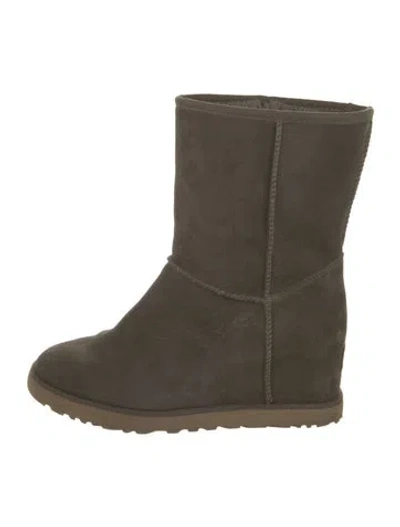Pre-owned Ugg Suede Boots In Green