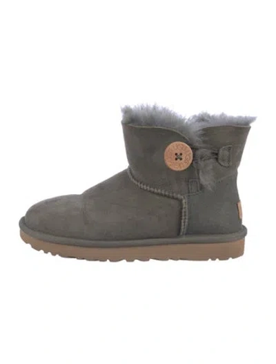 Pre-owned Ugg Suede Boots In Green