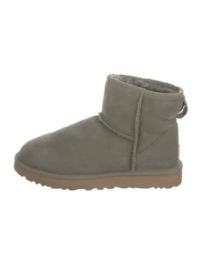 Pre-owned Ugg Suede Boots In Green