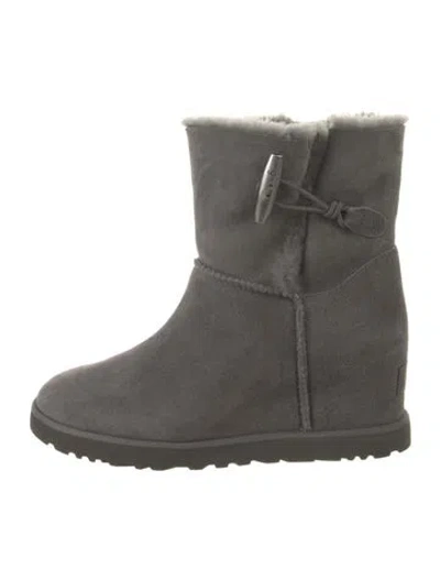 Pre-owned Ugg Suede Boots In Grey