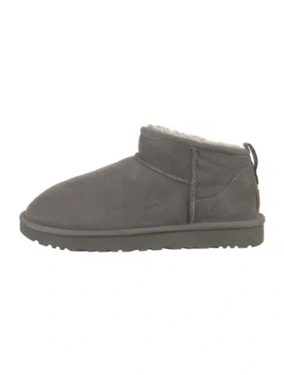 Pre-owned Ugg Suede Boots In Grey