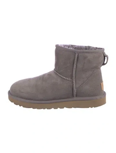 Pre-owned Ugg Suede Boots In Grey