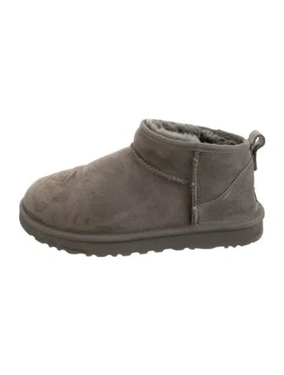 Pre-owned Ugg Suede Boots In Grey