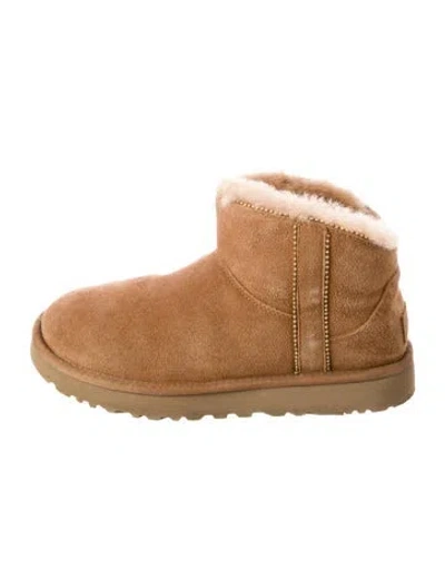 Pre-owned Ugg Suede Boots In Neutral