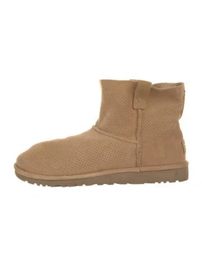 Pre-owned Ugg Suede Boots In Neutral