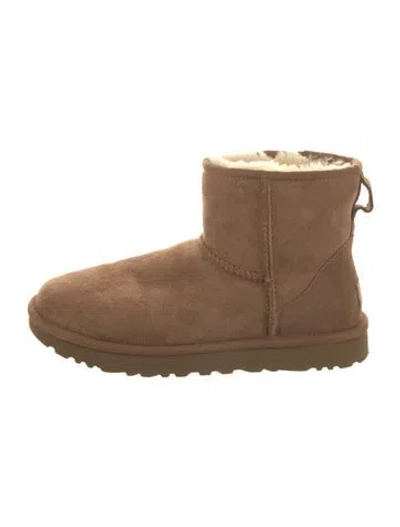 Pre-owned Ugg Suede Boots In Neutral