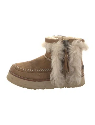 Pre-owned Ugg Suede Boots In Neutral