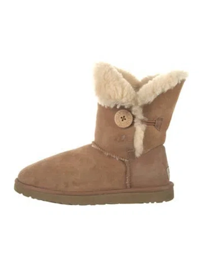 Pre-owned Ugg Suede Boots In Neutral