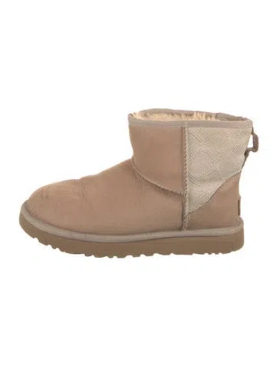 Pre-owned Ugg Suede Boots In Neutral