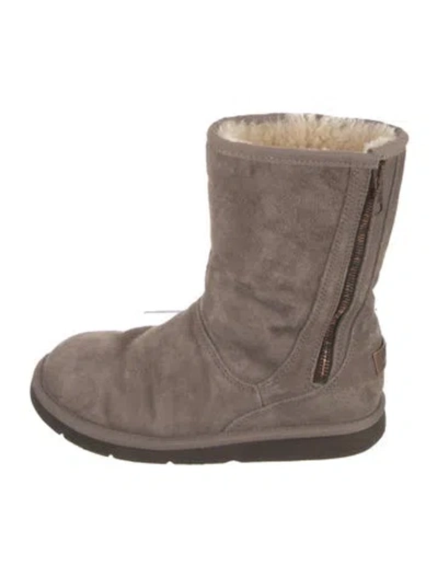 Pre-owned Ugg Suede Boots In Neutral
