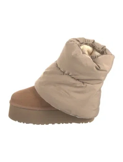 Pre-owned Ugg Suede Boots In Neutral