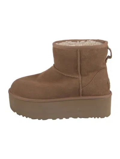 Pre-owned Ugg Suede Boots In Neutral