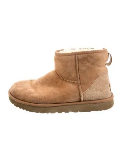 Pre-owned Ugg Suede Boots In Neutral