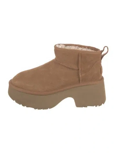 Pre-owned Ugg Suede Boots In Neutral