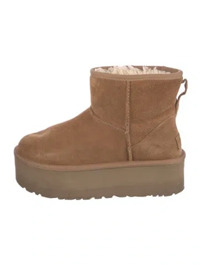 Pre-owned Ugg Suede Boots In Neutral