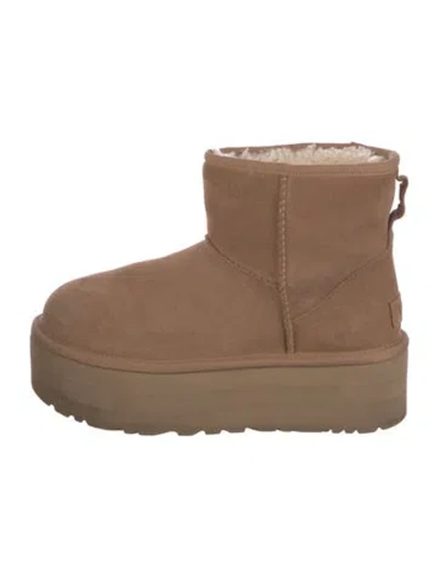 Pre-owned Ugg Suede Boots In Neutral