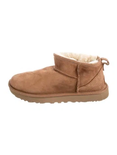 Pre-owned Ugg Suede Boots In Neutral
