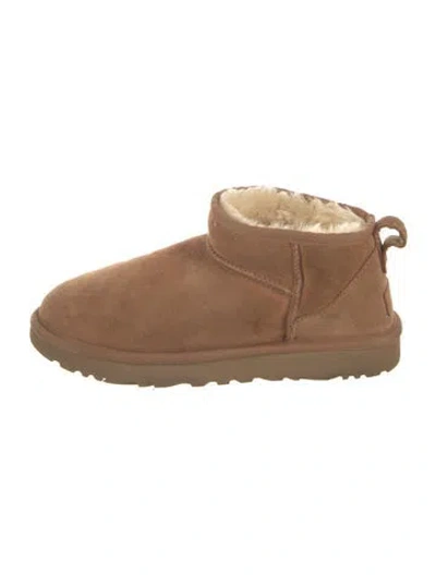 Pre-owned Ugg Suede Boots In Neutrals
