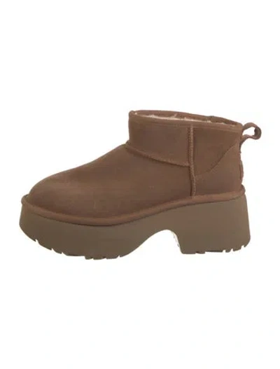 Pre-owned Ugg Suede Boots In Neutrals