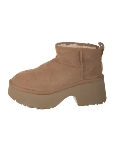 Pre-owned Ugg Suede Boots In Neutrals